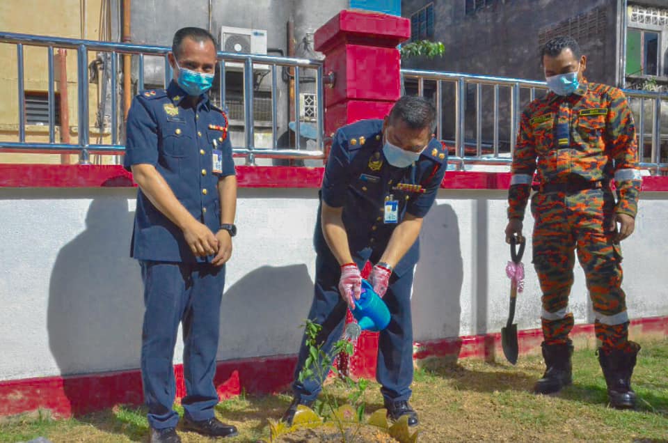 248976464 250801223746123 512173537845880065 n