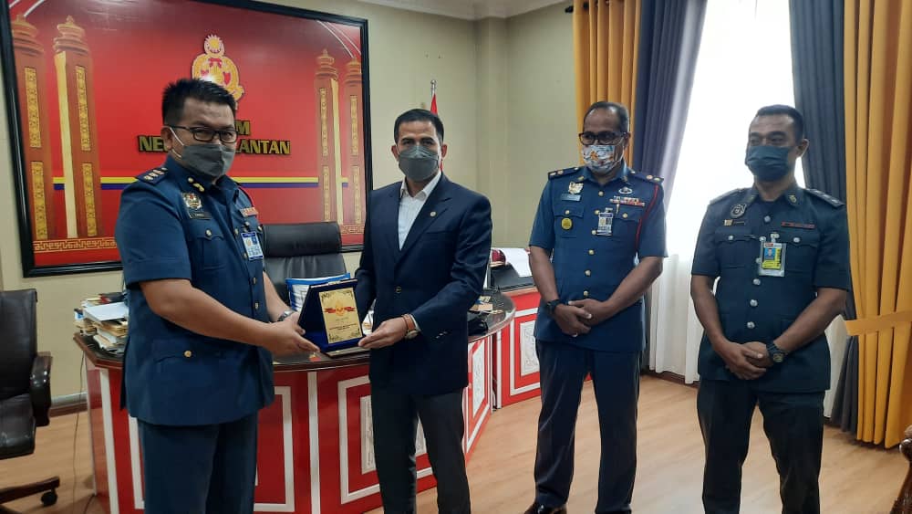 34d4a54d 7dba 4624 a643 17a9d4776b39