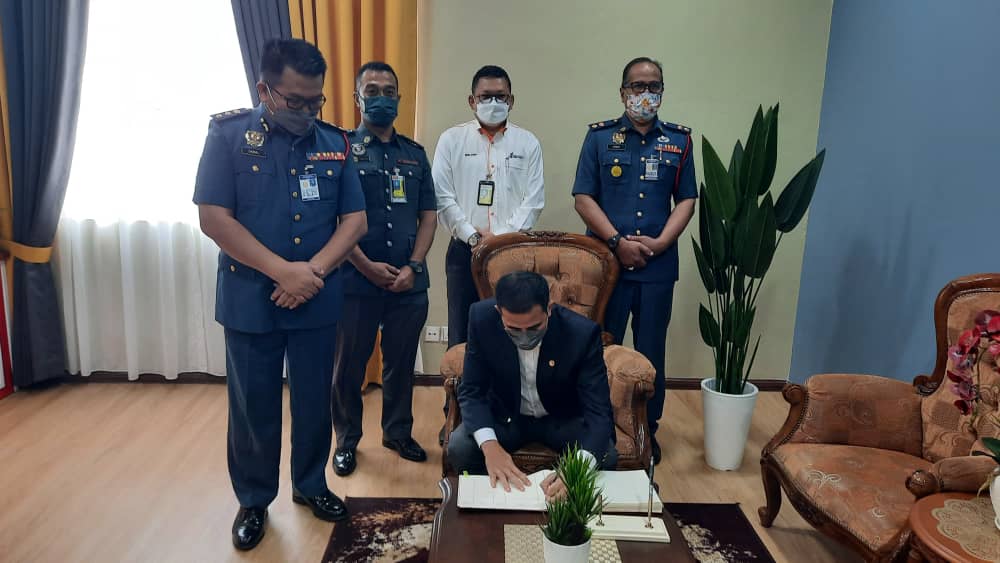 4770cebc 6076 481f a114 0ddf32abd7d5