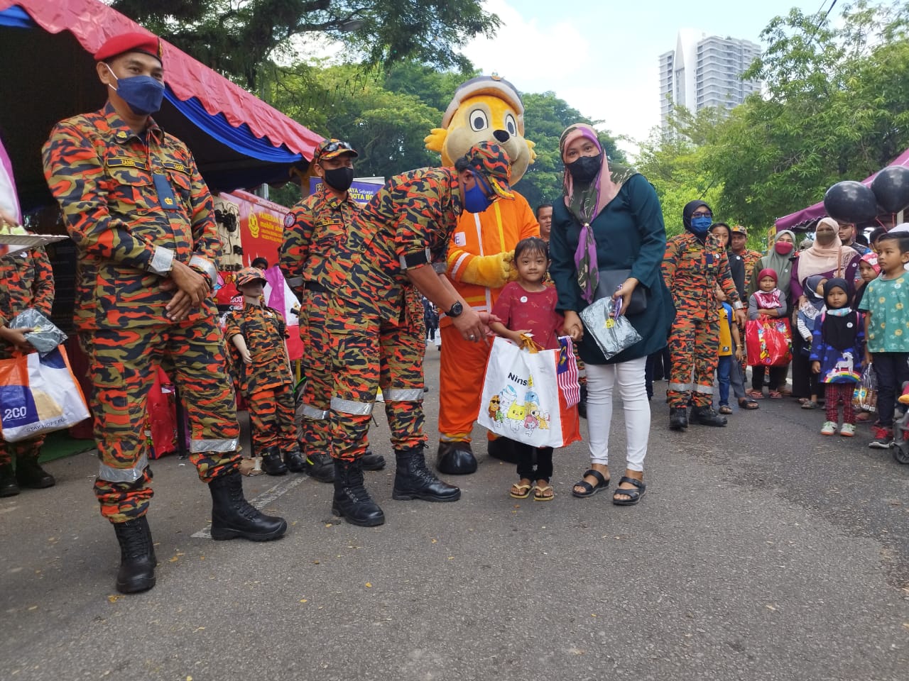 575a39d0 57c7 4487 b3cf a485bafd88a0