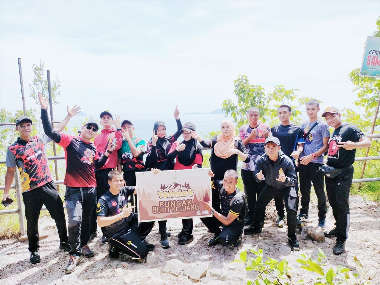 5200d77b cc7f 4f28 854d 4811f304c3db