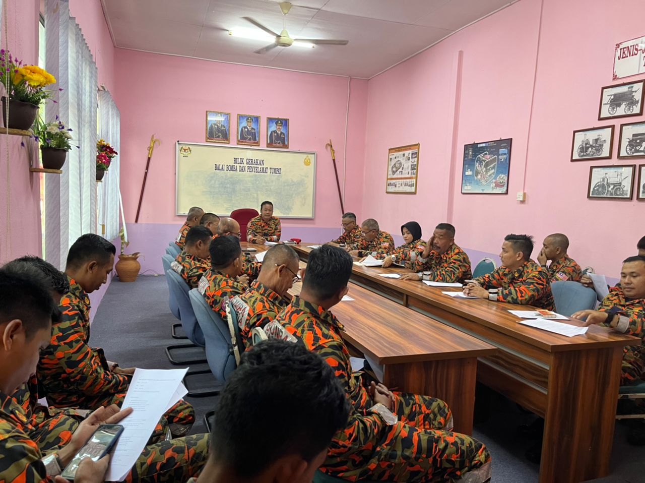 765b8e3e c6f4 44d7 a0e3 de09d08d85cb