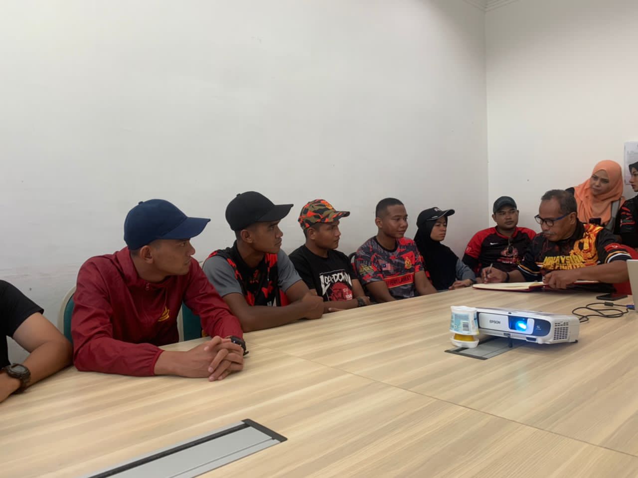 9821fb28 9a4c 4494 bac1 7451a1f9015f