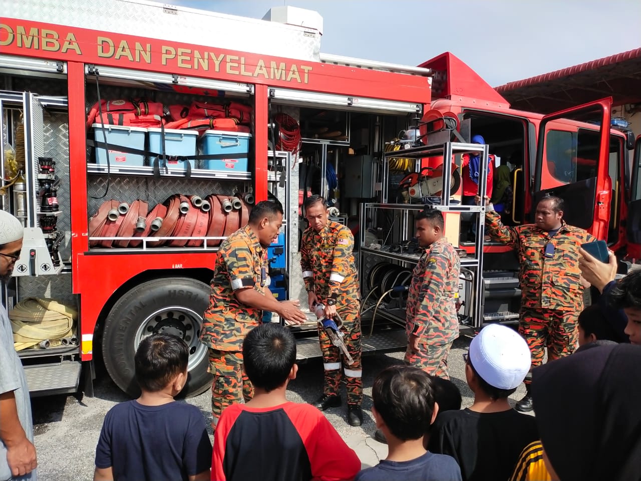 f7231971 05dc 46c6 b85a 7623b4630052