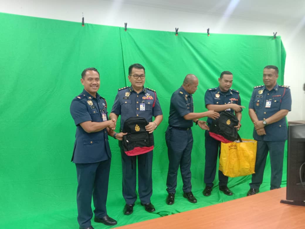 e701f501 7f27 4ed3 ad84 ffb08c655183