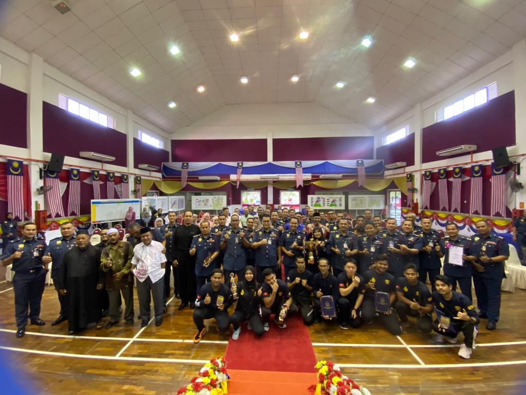 0bc1452f 1eb3 4eda 9a67 a37ab3ab40db