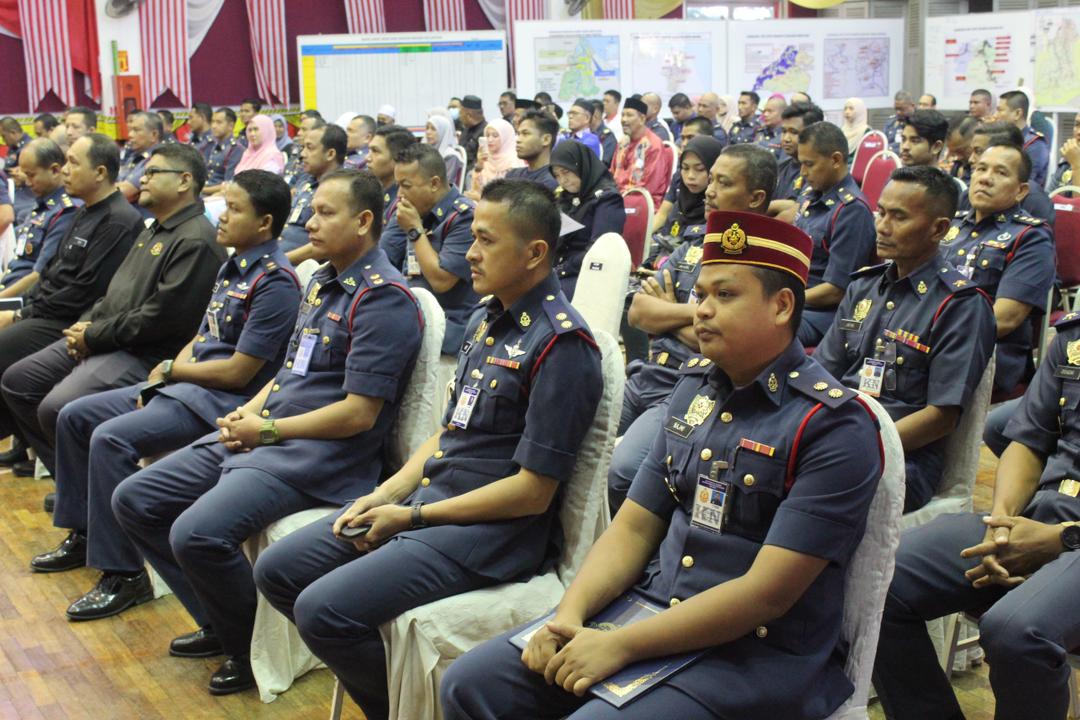 81d6be57 b2c8 441e b765 e37541933390