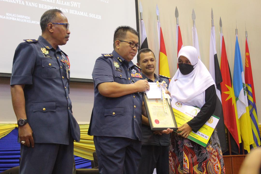 8d65f749 7c6f 4403 83db 8a4d3e404a7c