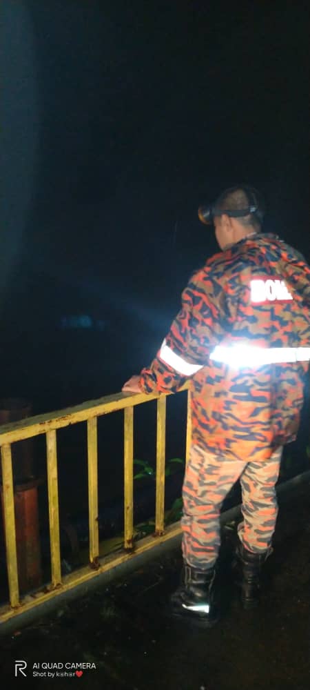 c799c9e5 b84c 4ec8 ba76 8bc0e73a5949