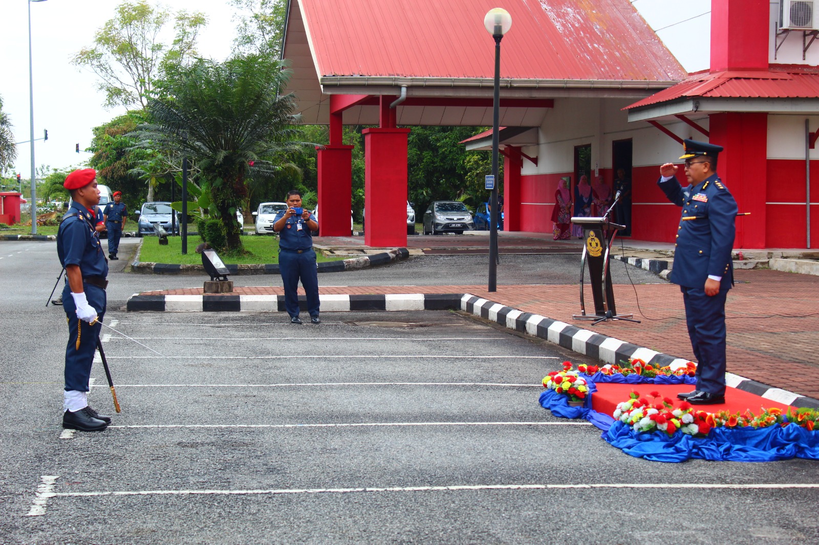 17061248 1f24 4420 914c 55e44976b4b5