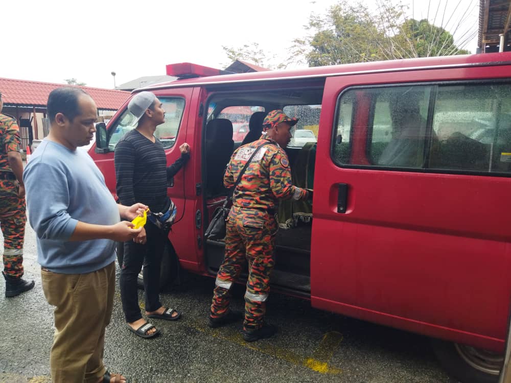 7e3bf74c 7aef 4554 95d1 391b50468a8f