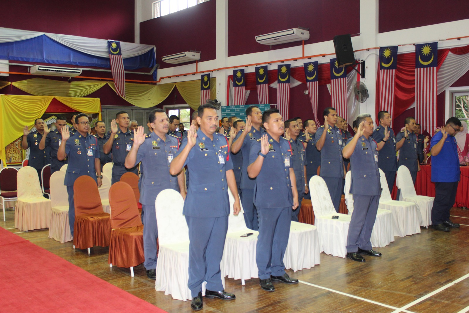 8bfaadf4 6a44 46ea 99ca 042fc7668cc0