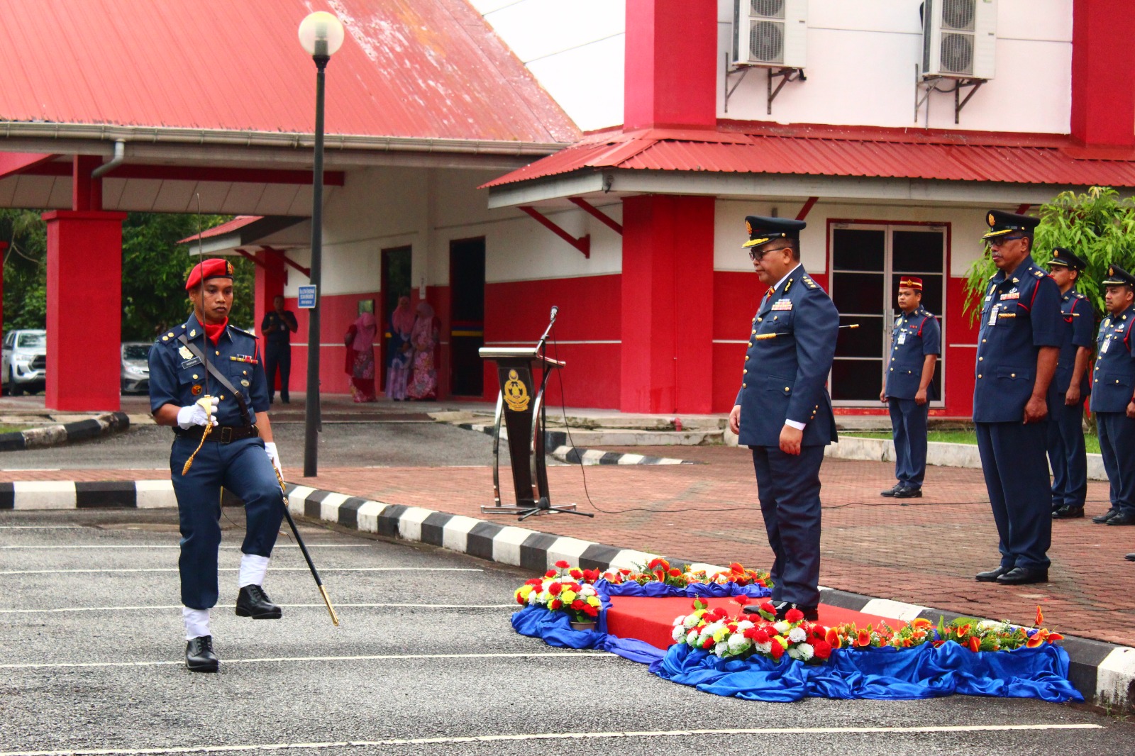 c7264bd1 f082 4e74 bd9b 9ff6912c5356