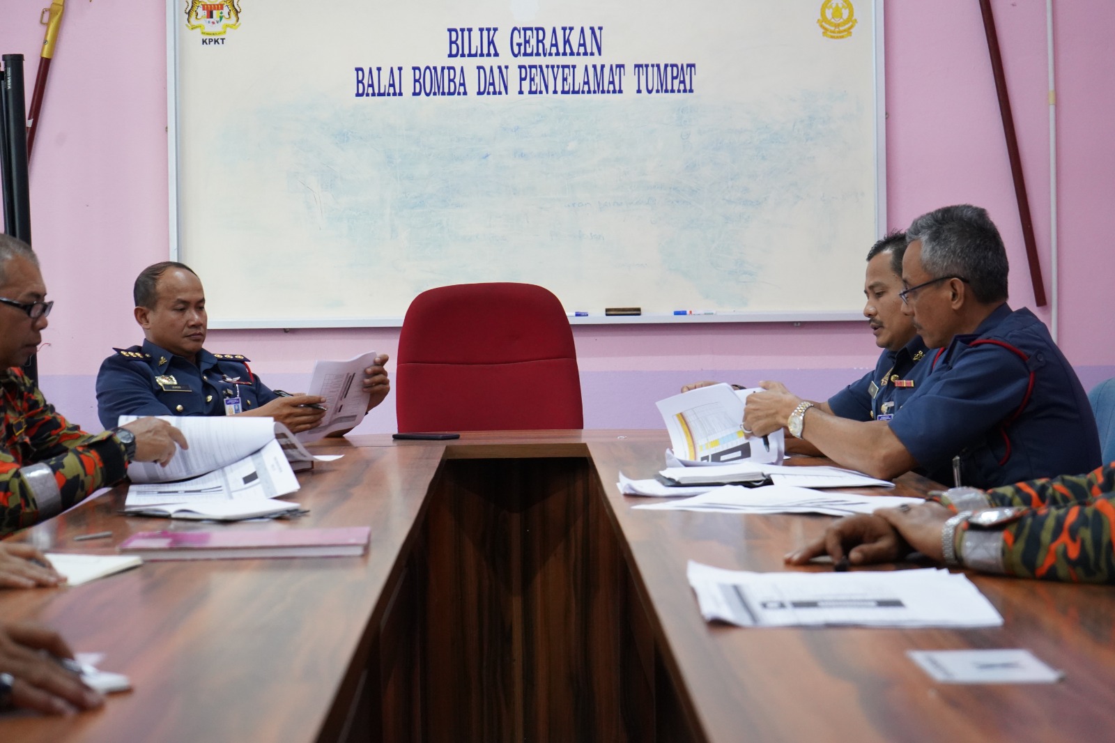 239a5e37 dd9f 4f13 9f81 7791b921f582