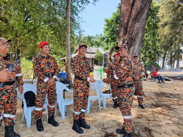 252553461459458299 611625635972742137 n