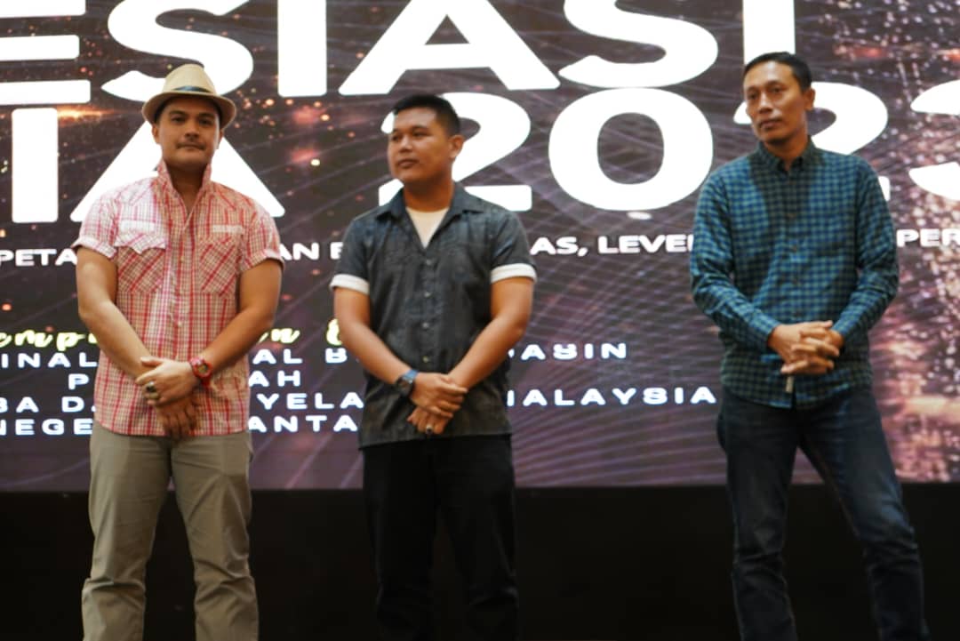 8cffd2c5 17a3 48f5 b8d6 faa33f0fe16b