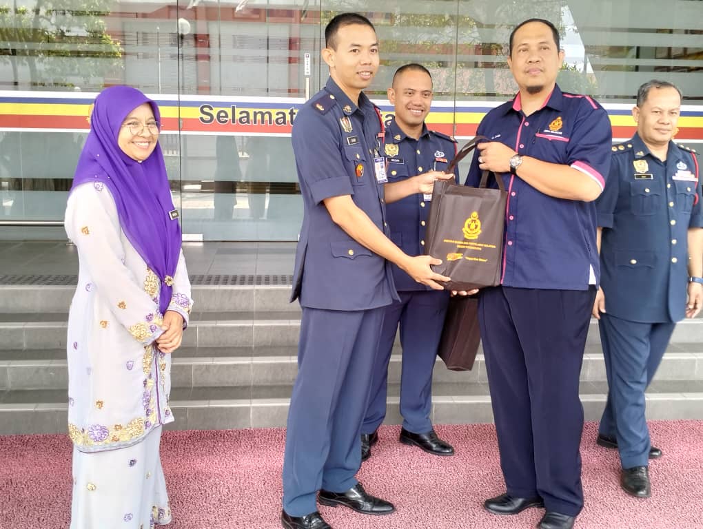 8e32b7f5 0156 471b 961e 936ce3d351e5