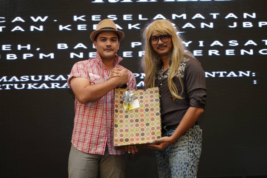 958fd982 e892 4e10 b470 9c6519a07cf9