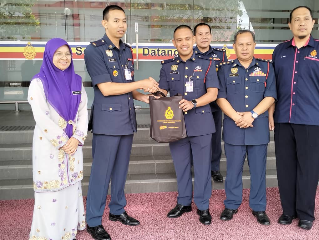 ec52c8ab 2e8d 4cae bd3d f0b06b992607