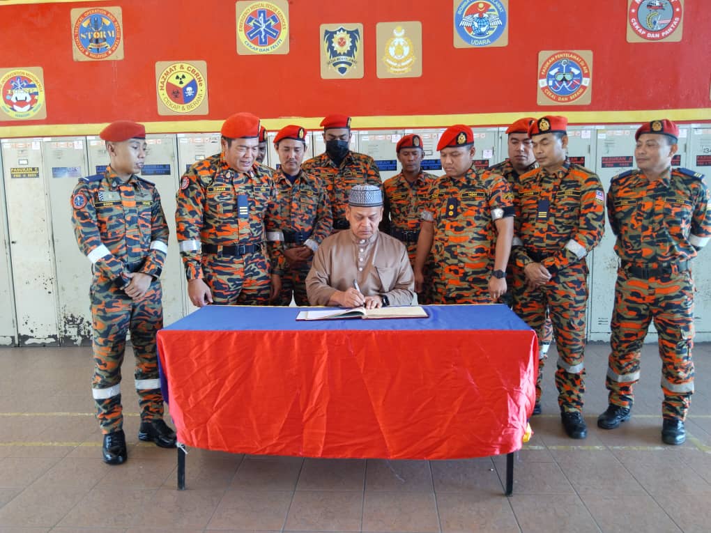 4db38580 f172 4d68 b43d ce9c6b92bc05