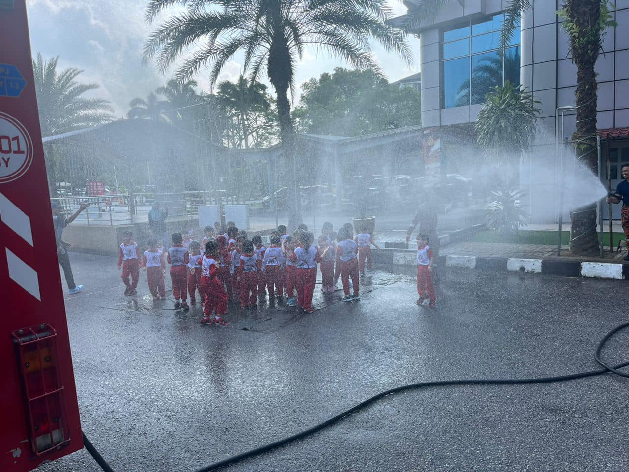 355141921 642614871228993 6589998536228314707 n