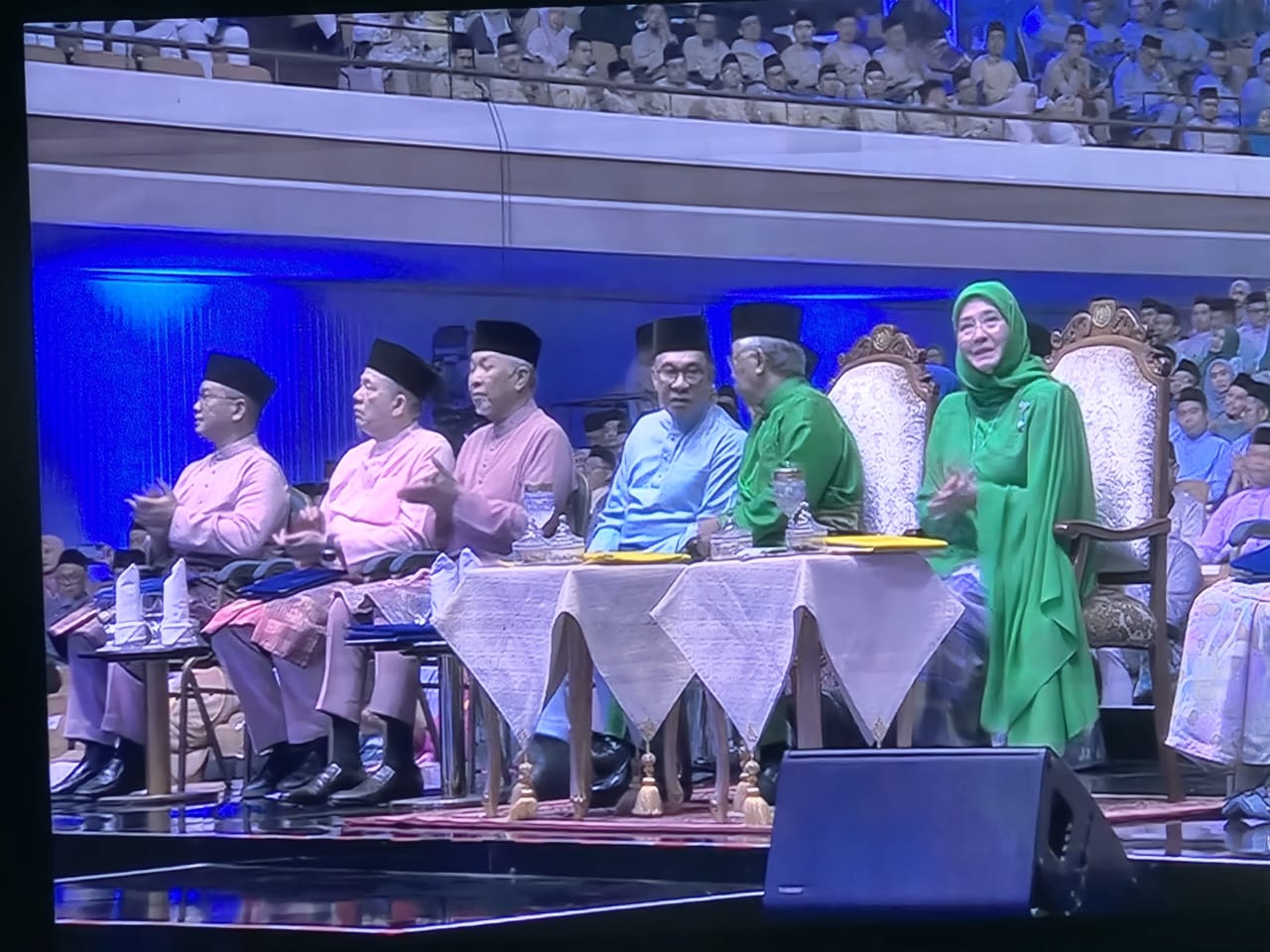 5b55f173 a829 4f81 babe 7cc881a4ca1d