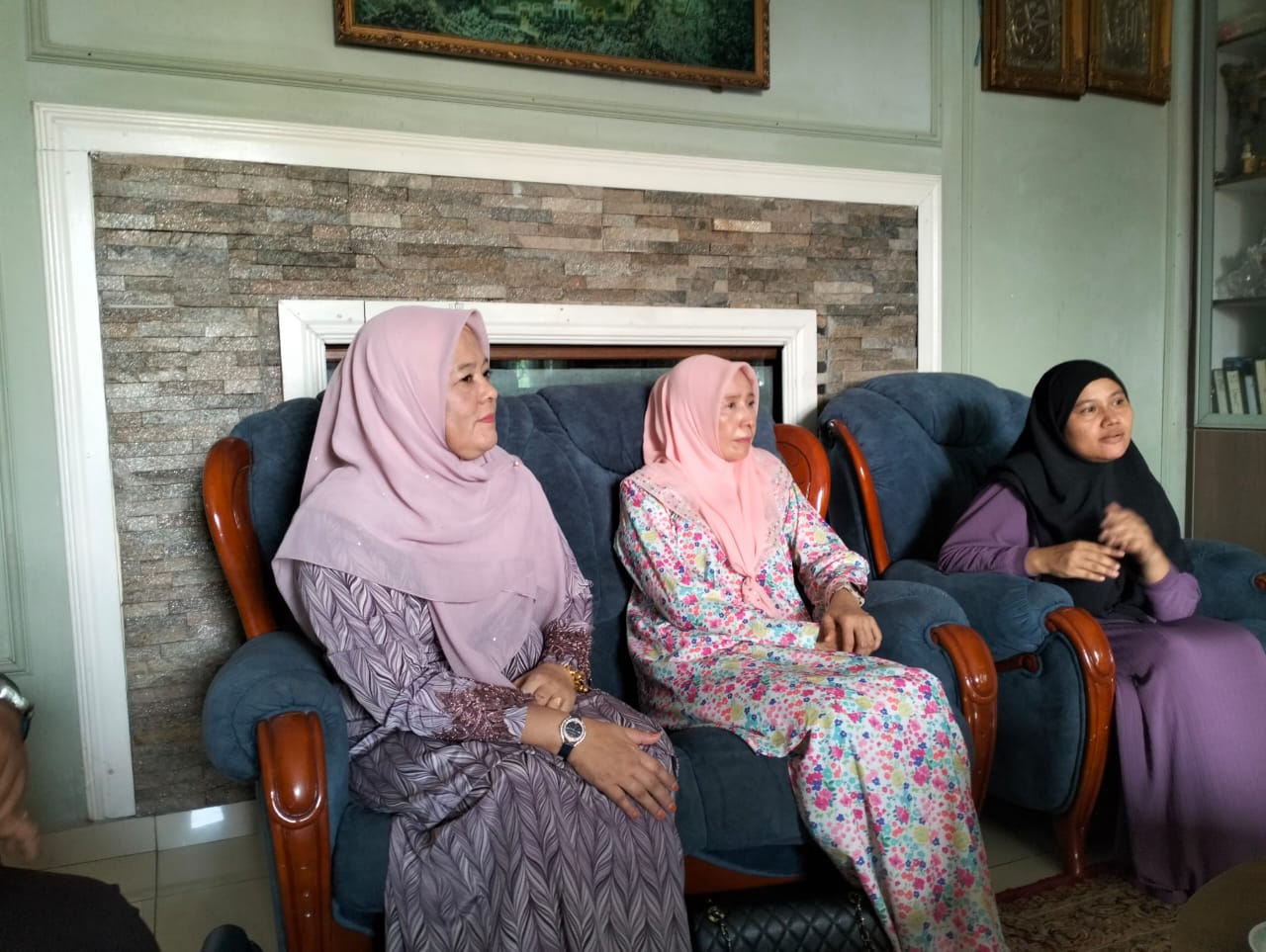 5b8505fb 829a 4b25 8e35 4011e96e400a