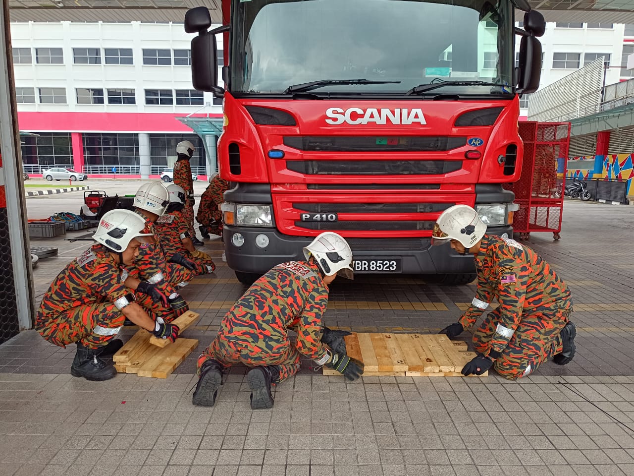 69975a6d a077 43fc 963c c67449116baf