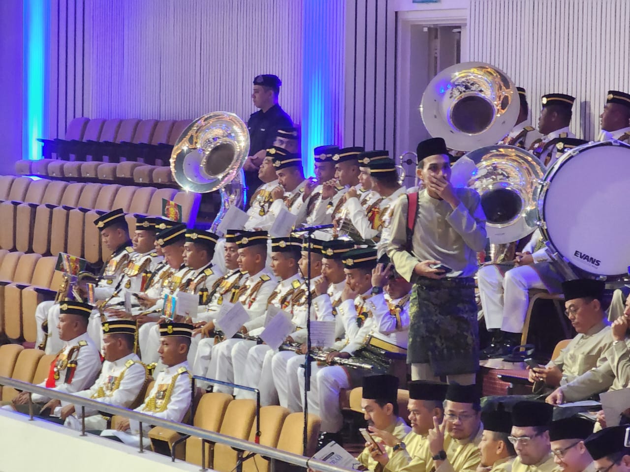 7b87f942 89ed 4431 94af 068081a4814c