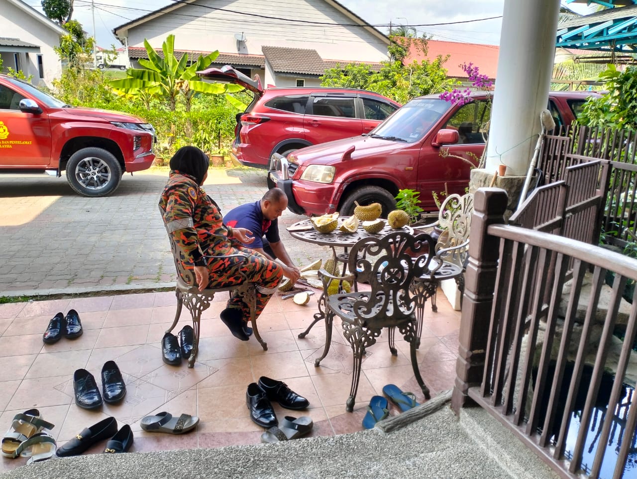 e196c00d 82d8 463d 9785 c3a0026d3360