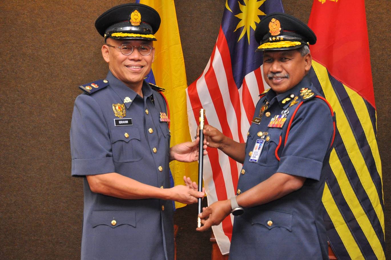 1111112001625635972742137 n