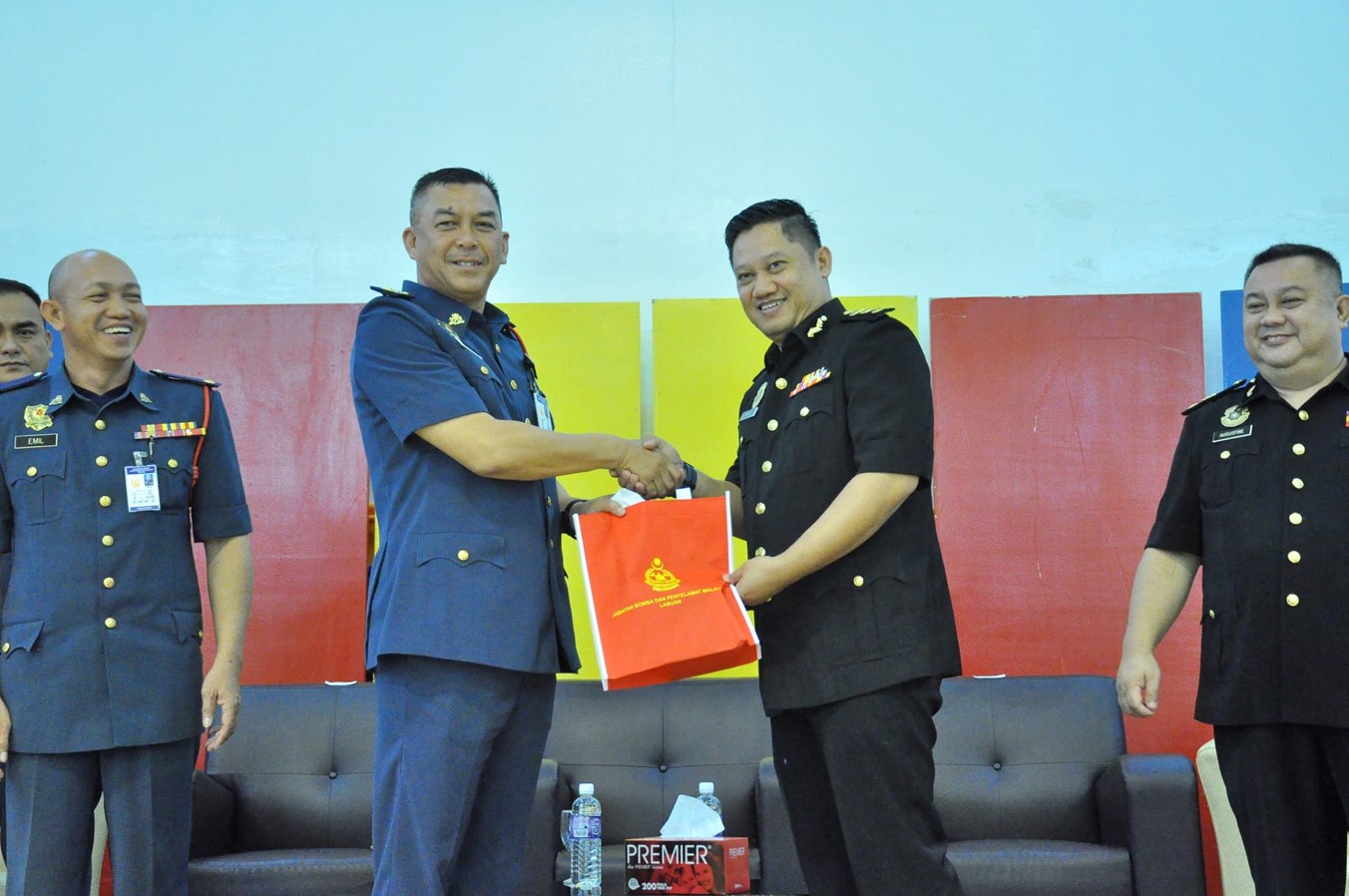 131313132001625635972742137 n