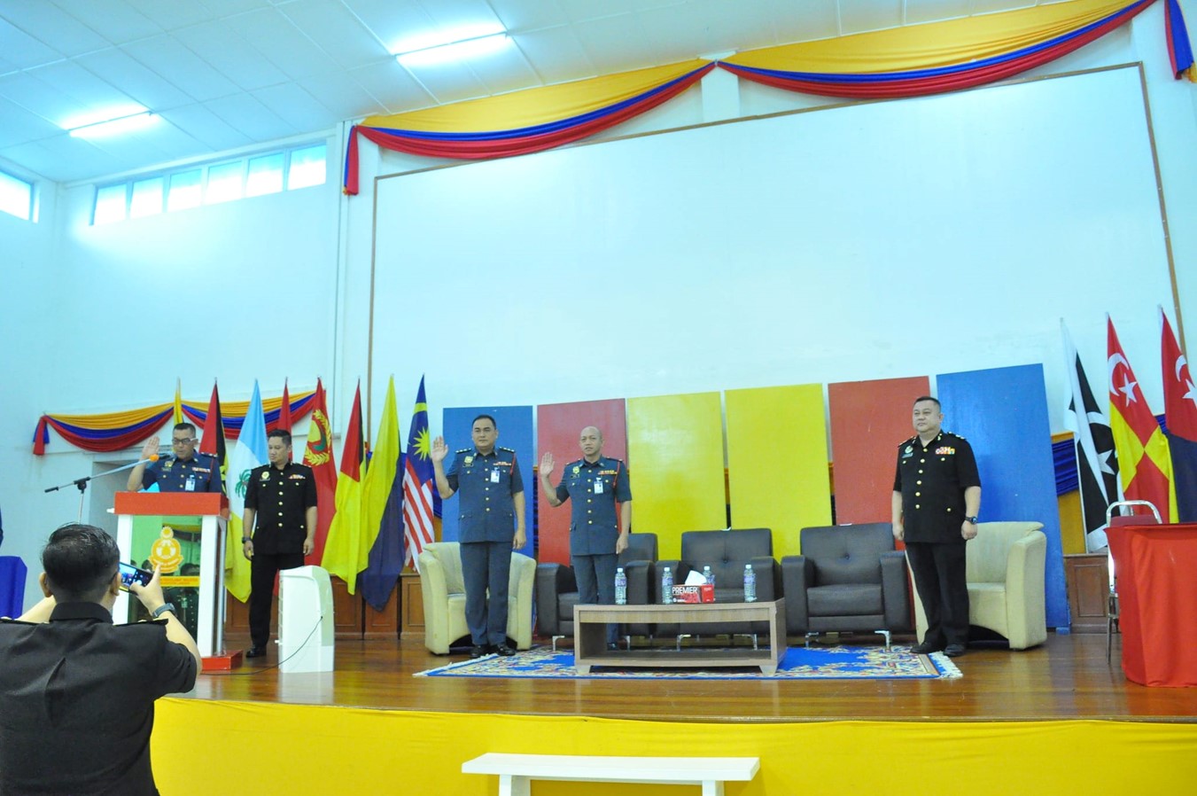 9999992001625635972742137 n