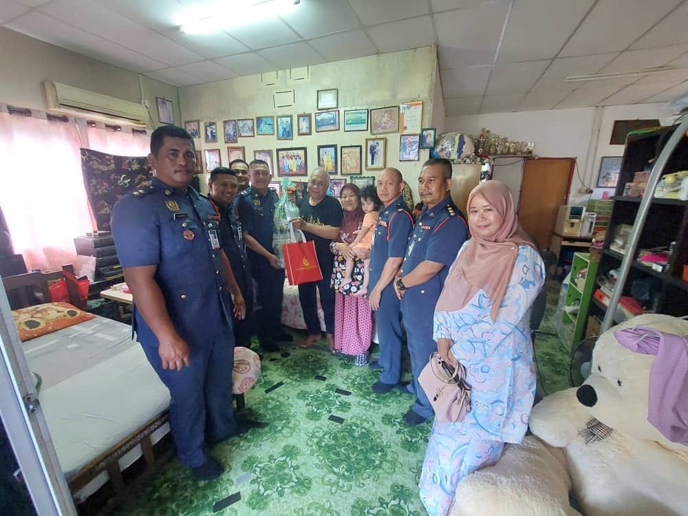 262626262001625635972742137 n