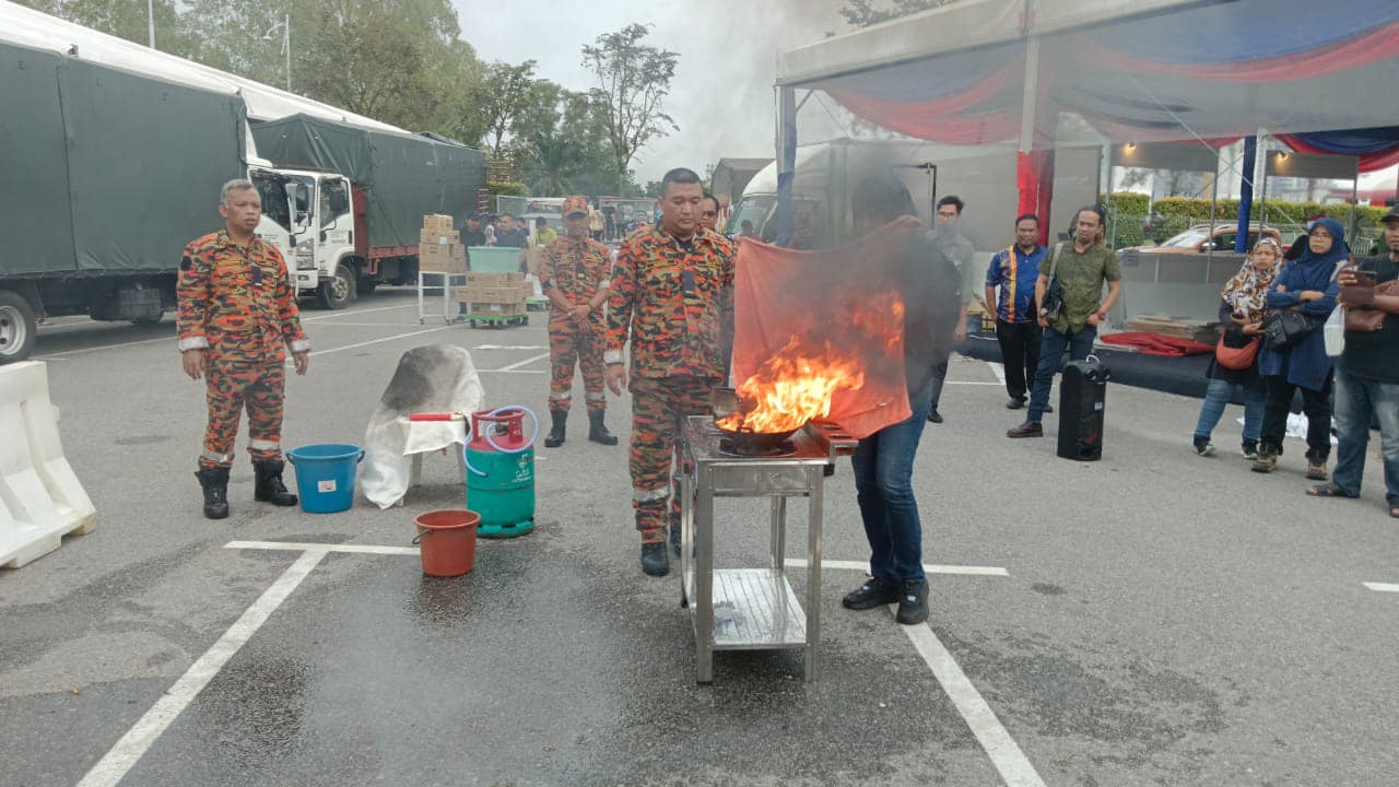 404257403 732744855549327 34762934160