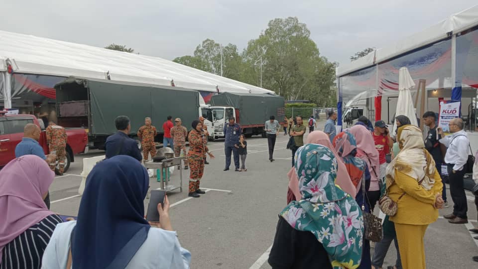 404517130 732744065549406 86450807571