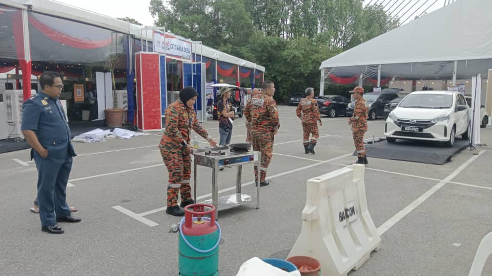 404568189 732743772216102 50198173880