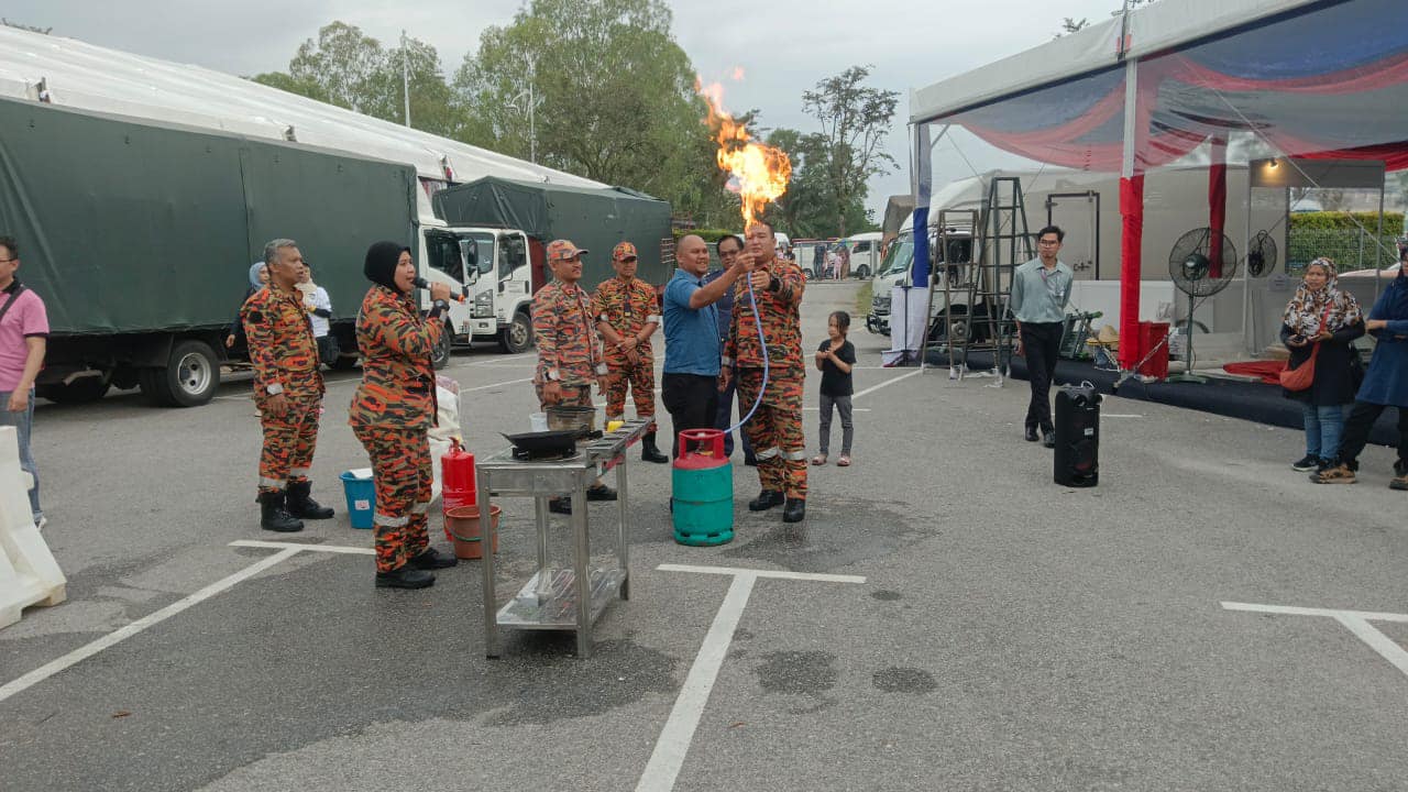 404574449 732744945549318 27506056895