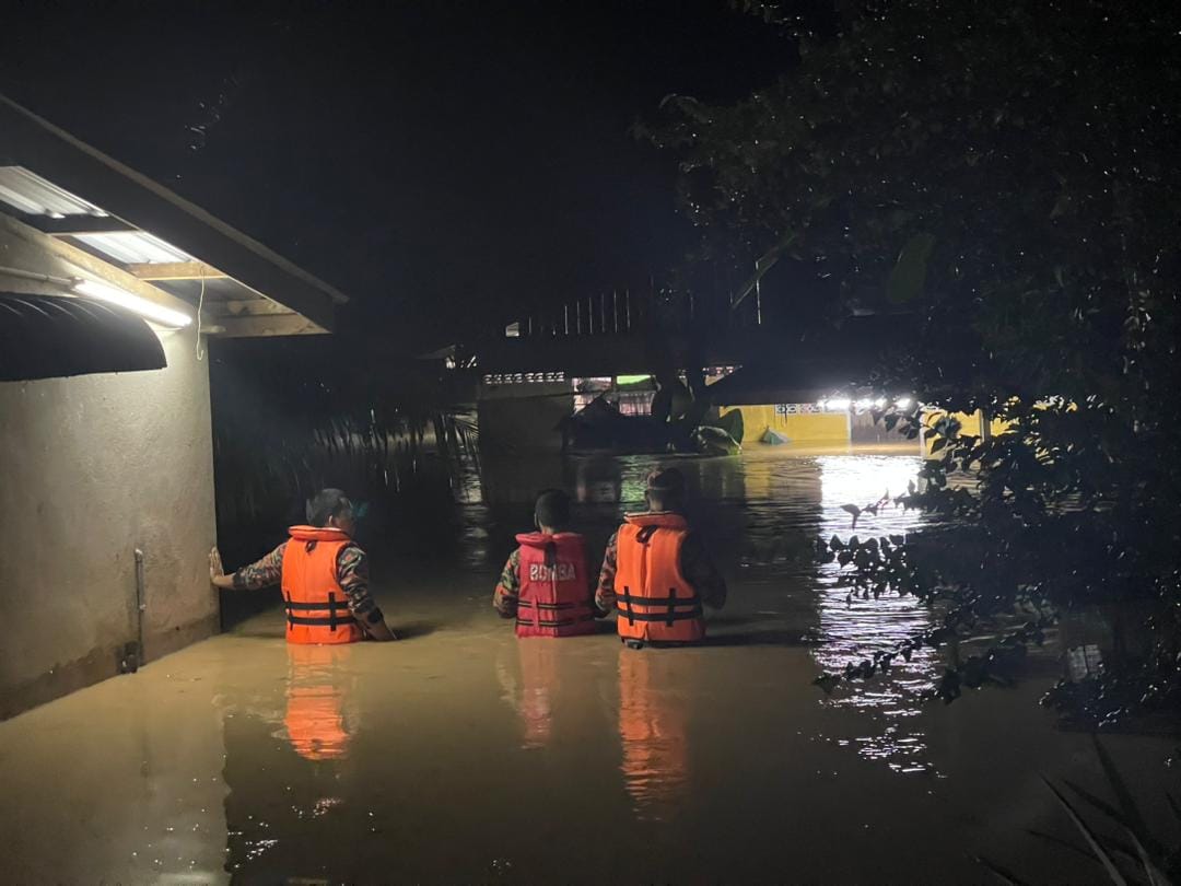 BANJIR MELANDA KAMPUNG SIK DALAM