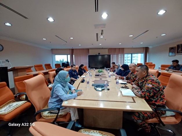 1200012001625635972742137 n 1