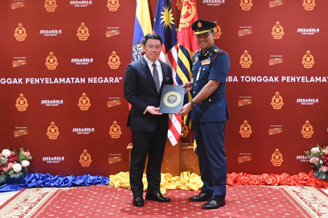 MAJLIS PEMAKAIAN TANDA PANGKAT KETUA PENGARAH JABATAN BOMBA DAN PENYELAMAT MALAYSIA