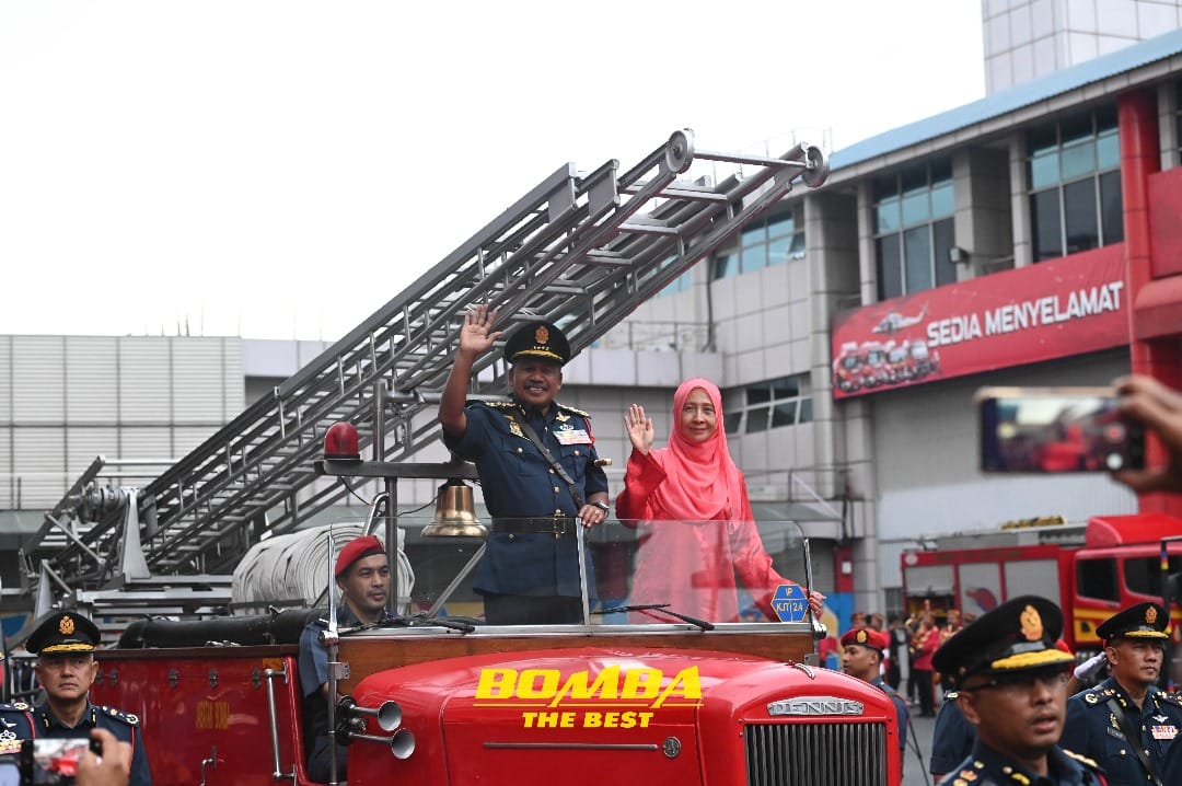 YAS DATO SRI ABDUL WAHAB BIN HJ. MAT YASIN TERIMA HORMAT PANGLIMA BUAT TERAKHIR KALI SEMPENA PERSARAAN PADA 31 DISEMBER 2023