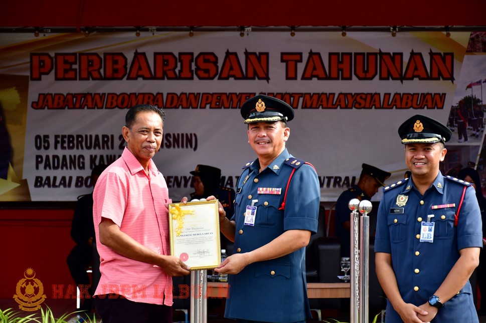 2200022001625635972742137 n