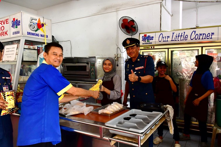 3100031001625635972742137 n