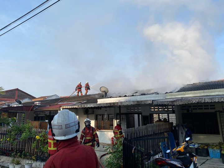KEBAKARAN RUMAH DI TAMAN BANGSAR KUALA LUMPUR
