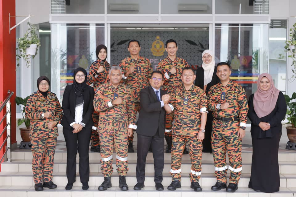 kunjung hormat dari majlis peguam