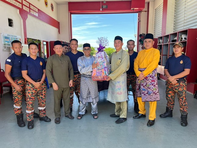 230000230001625635972742137 n