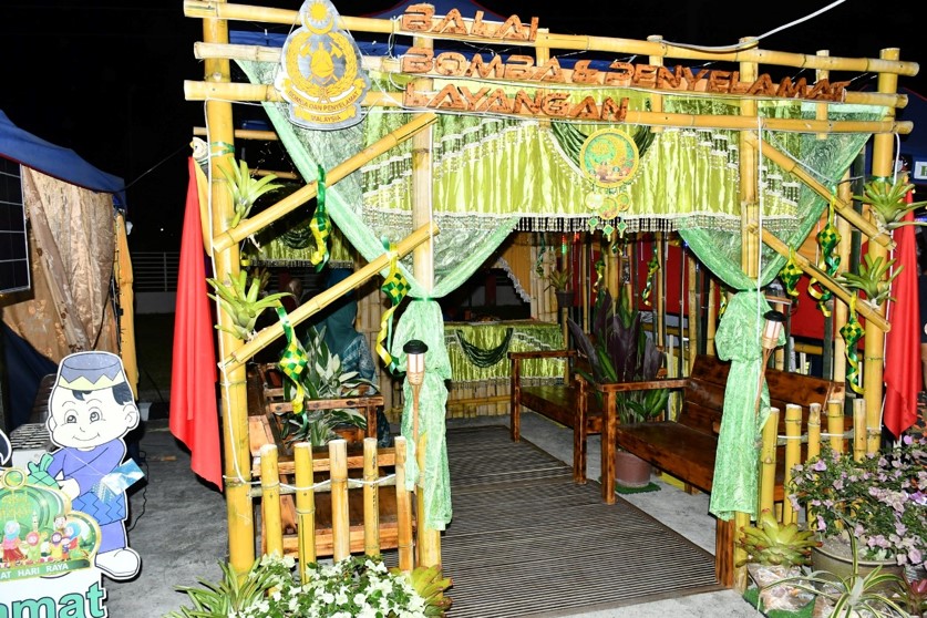 440000440001625635972742137 n