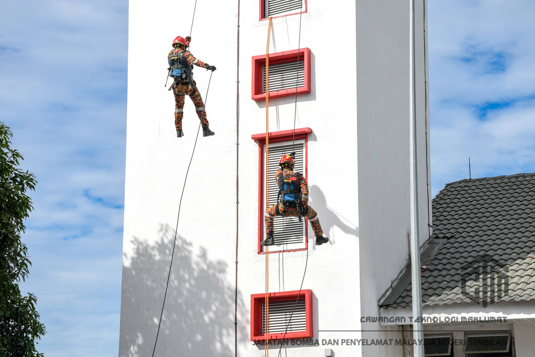 449527252 882038957289010 1273918080399682503 n