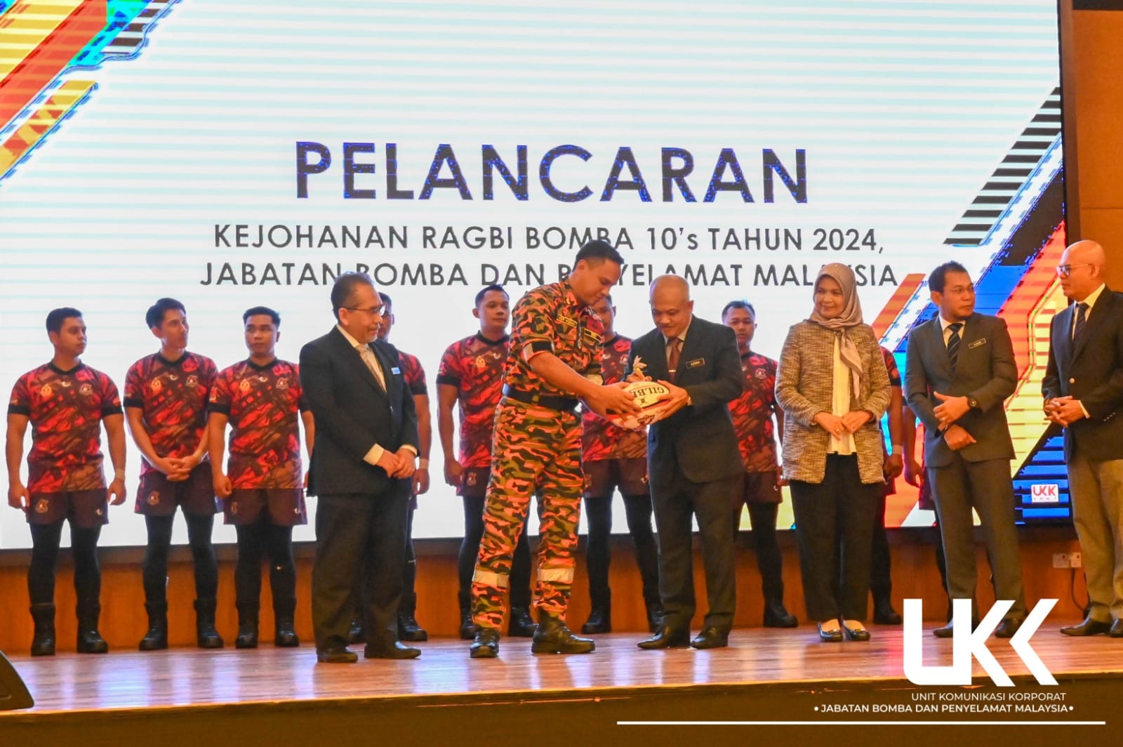 KETUA PENGARAH BOMBA HADIR MAJLIS PERJUMPAAN WARGA KPKT BERSAMA KSU KPKT